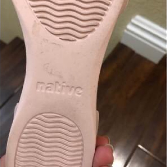 Flats - Picture 3 of 3